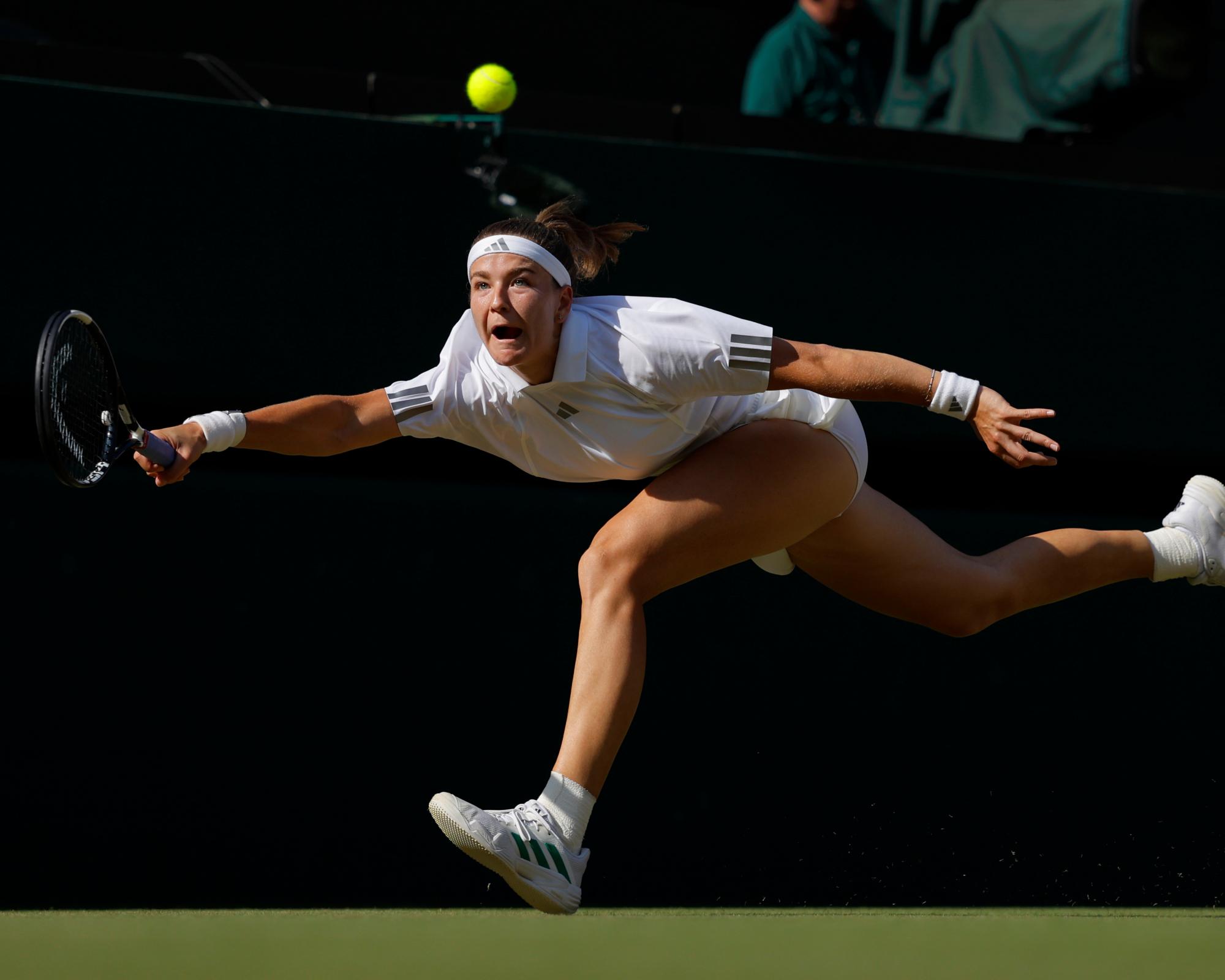 Muchova ends Osaka's inspired run to reach Wimbledon last four for first time - AOL