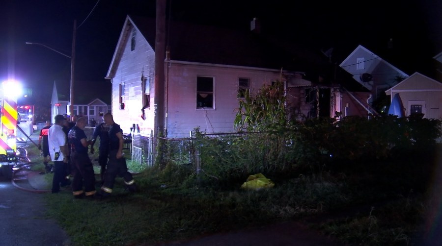 2 displaced, dog killed in Old Hickory house fire - AOL