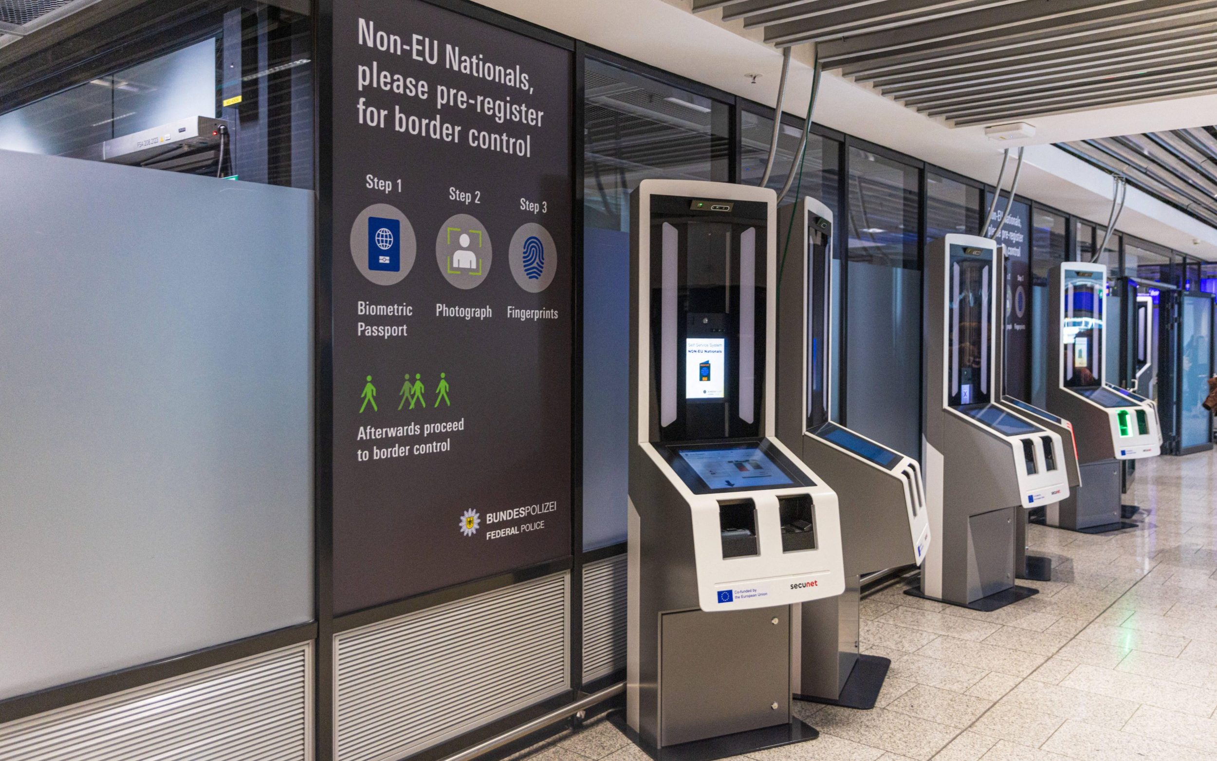 Simon Calder: These are the best and worst airports for EES border ...