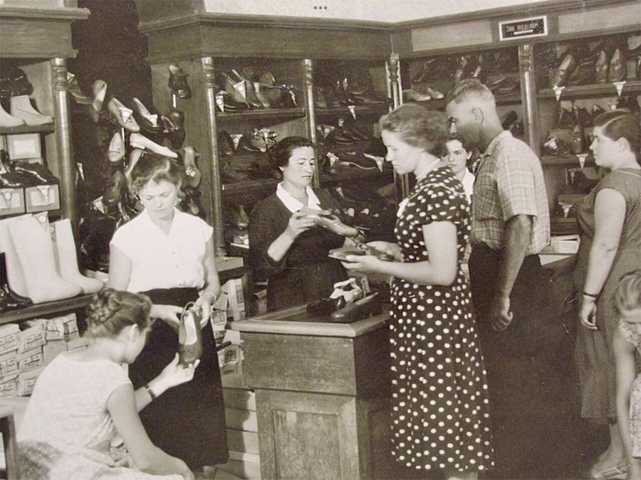 20 Photos Of Small Town America Before Chain Stores Took Over AOL