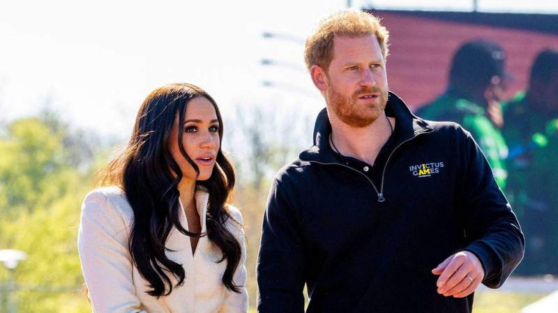 Prince Harry flew to the U.K. solo.MEGA