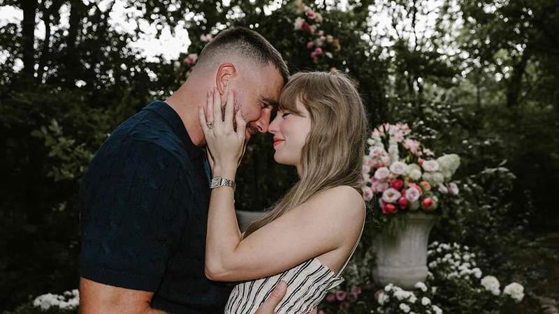Taylor Swift and Travis Kelce invited more than 1,000 people to their big day.MEGA