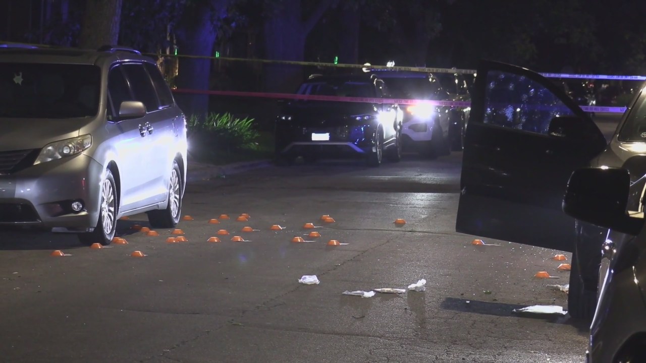 2 critically injured in overnight shooting on Far South Side - AOL