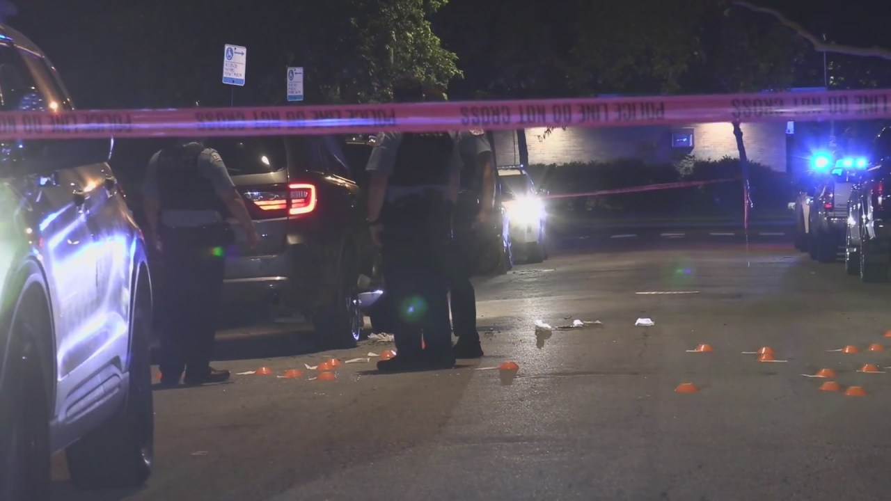 2 critically injured in overnight shooting on Far South Side - AOL