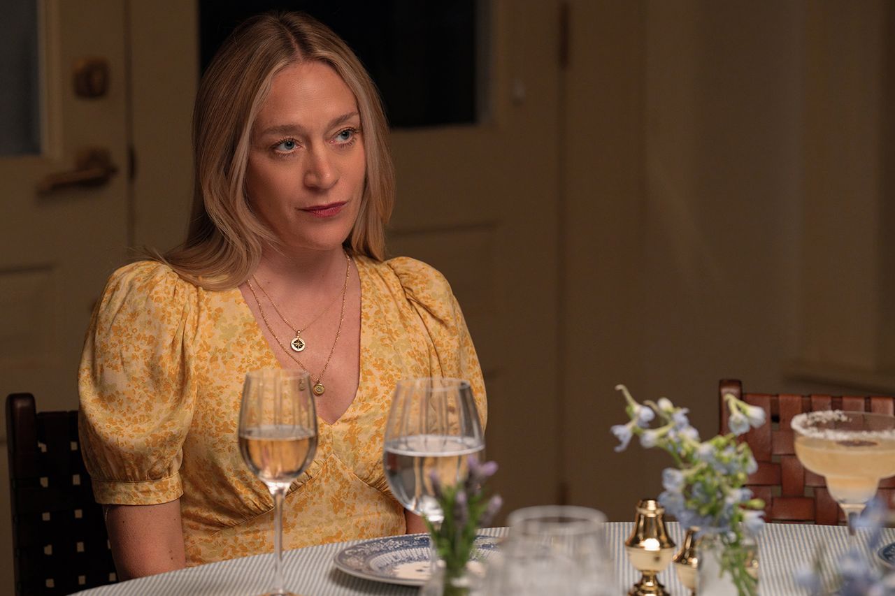 Chloë Sevigny como Tatum em 'The Five Star Weekend'Crédito: Greg Gayne/PEACOCK)