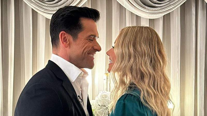 Kelly Ripa and Mark Consuelos eloped in 1996 after meeting on the set of 'All My Children' the year prior.@kellyripa/Instagram