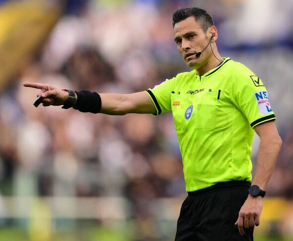 Maurizio Mariani in Serie A action