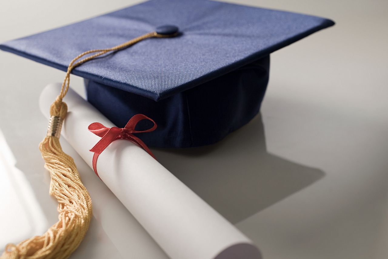 Gradutiona Teen, Who Was Once Homeless and ‘Almost Gave Up,’ Delivers ...