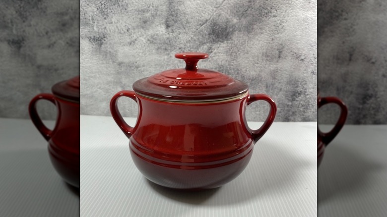 Skip Pyrex: The Valuable Le Creuset Pot That We Want In Our Homes