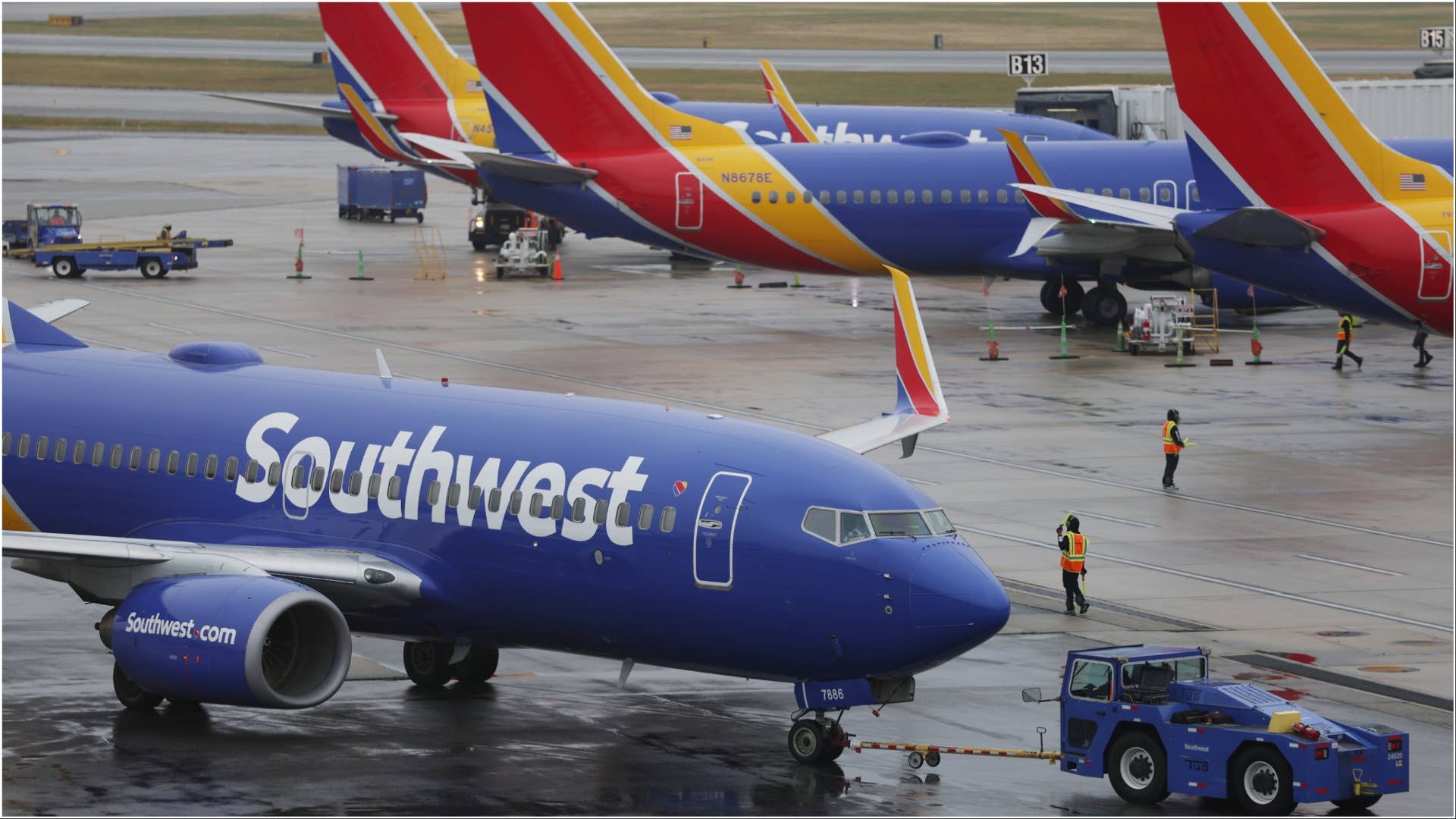 Southwest Airlines Stops Responding to Customers on Social Media Amid ...