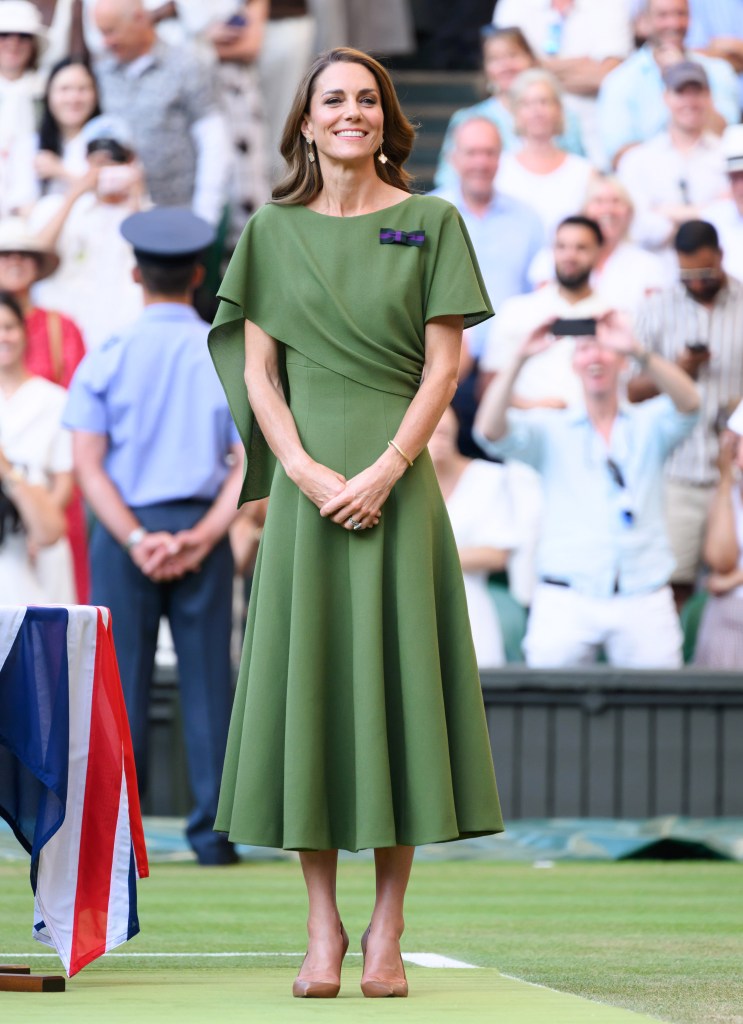Kate Middleton matches Wimbledon's iconic courts in caped green dress