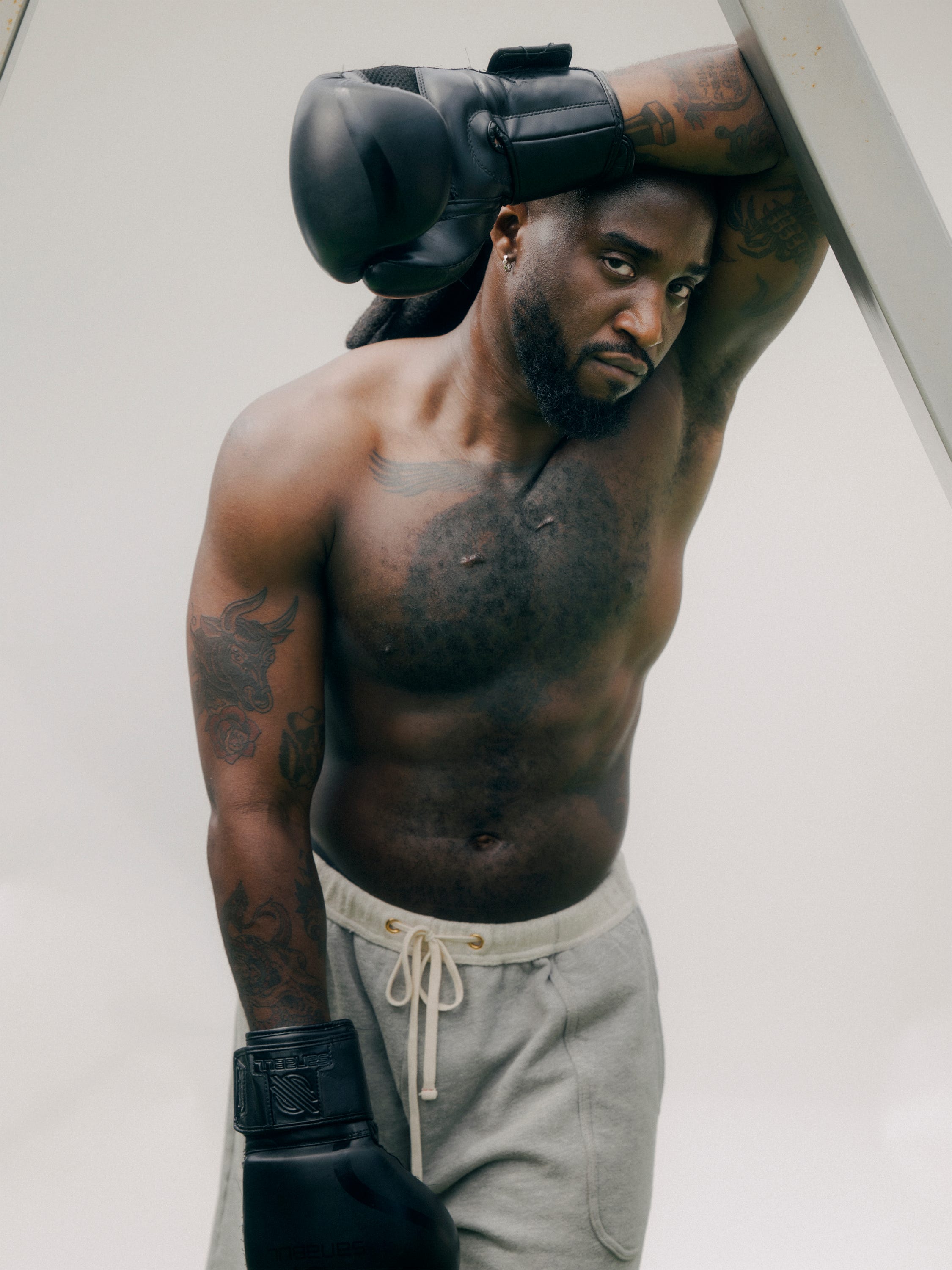 Shaboozey Is Blending Country and Hip-Hop. His Training Helps Him Carry the  Weight of Both. - AOL