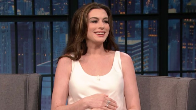 Photo: aol.com Anne Hathaway Balances Christopher Nolan Film And Pregnancy In 2026