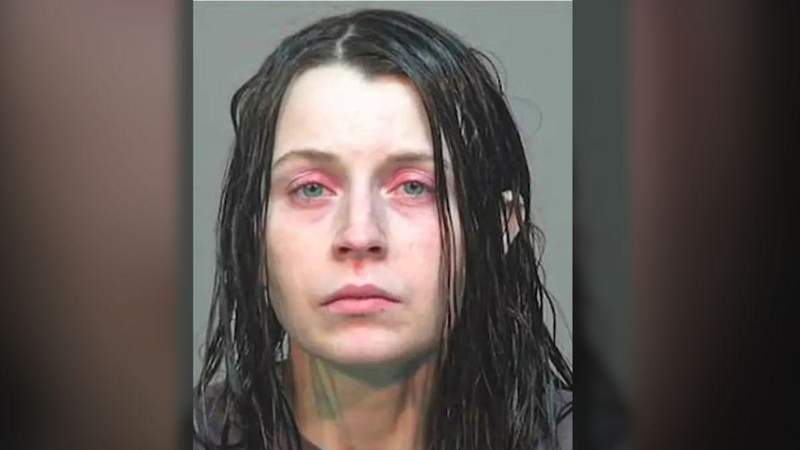 The Ohio mother remains jailed while prosecutors pursue child endangerment charges.@VINTON COUNTY COURT