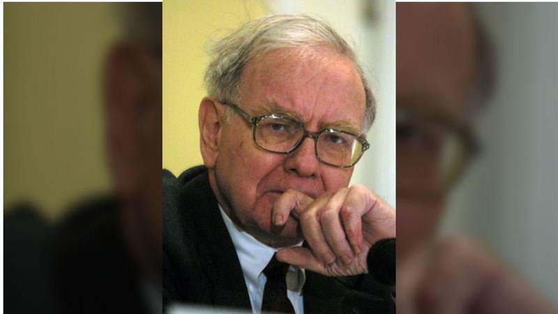 Warren Buffett called Bill Gates' association with Jeffrey Epstein 'distasteful' but said his longtime friend simply 'made mistakes.'mega