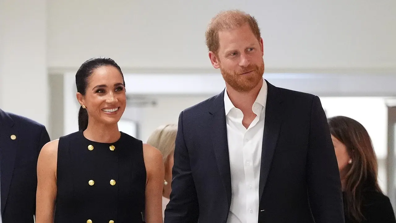 Meghan, duquesa de Sussex y el príncipe Harry, duque de Sussex, visitan el Royal Children's Hospital de Melbourne