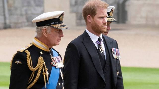 Royal Family LIVE: King Charles' 9-word 'ultimatum' to Prince Harry revealed - AOL