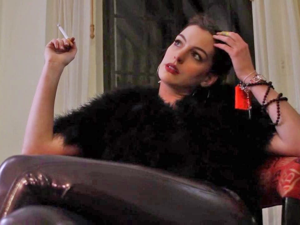 anne hathaway smoking a cigarette Anne Hathaway opened up to