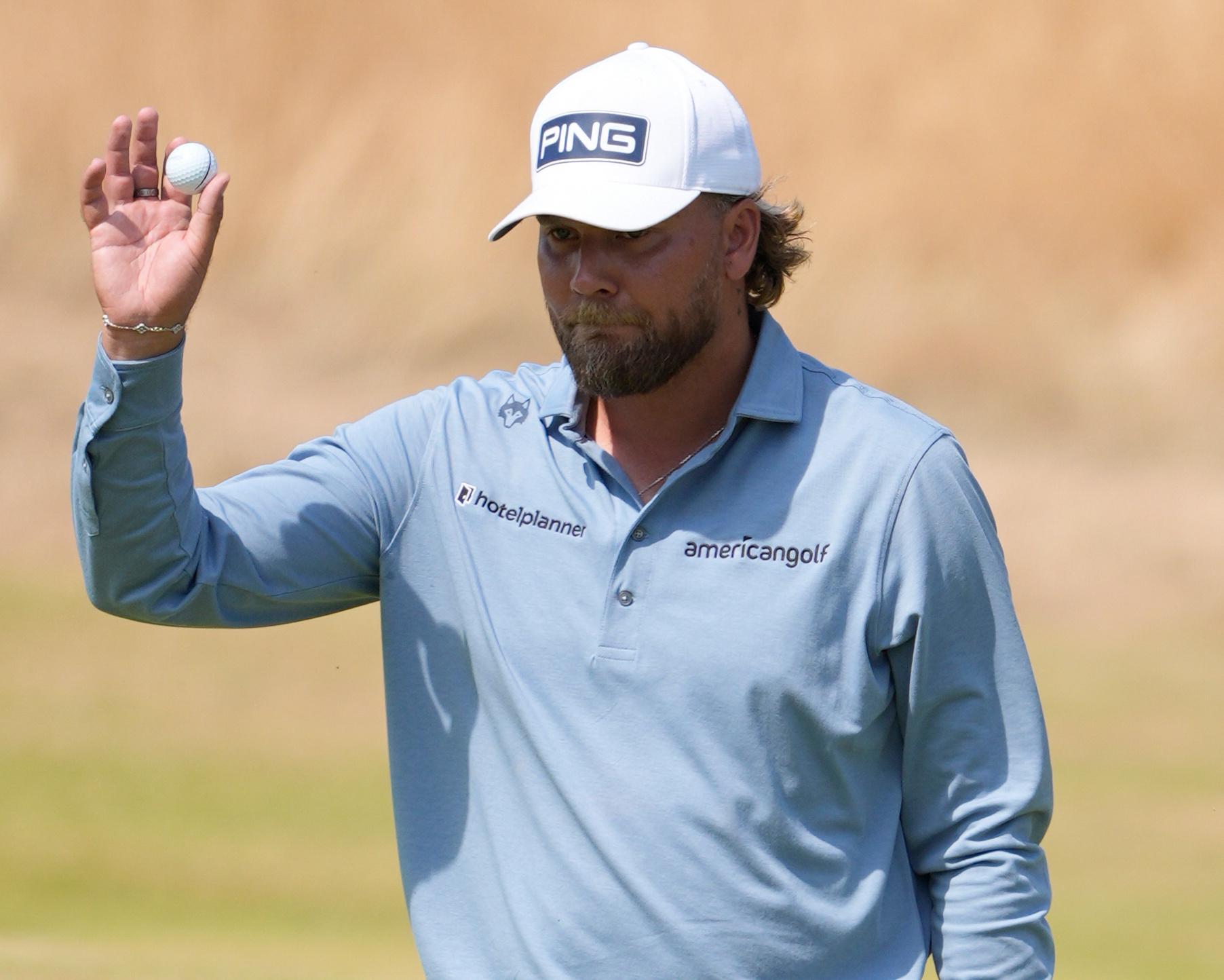 who smokes cigarettes on pga tour Intriguing Pro Golfers Smoke: PGA, LPGA, & Years Past Charley Hull, cigarette-smoking golfer, goes
