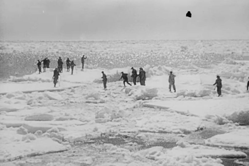 The remaining men were forced to scramble