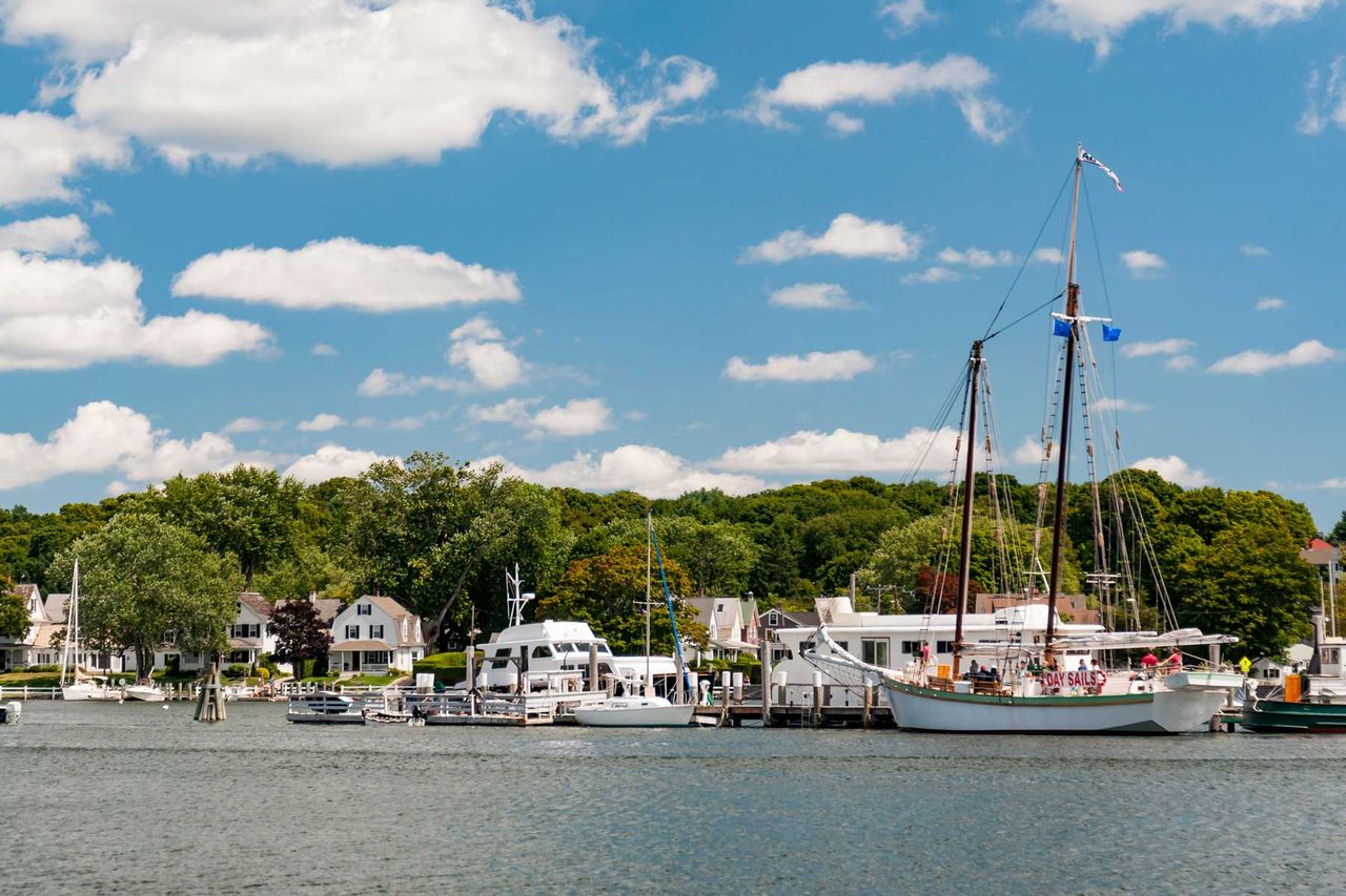 12 Charming East Coast Small Towns Worth Exploring