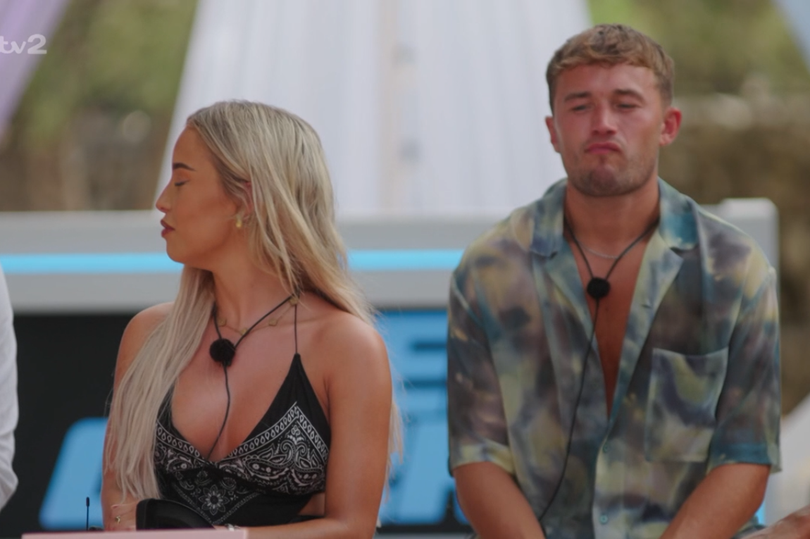 Love Island fans expose 'real reason' Ellie quit show as ...