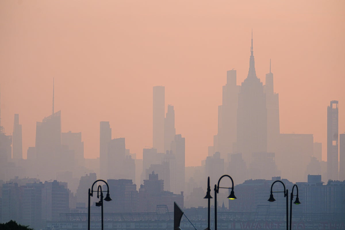 New Photo - Will wildfire smoke over New York threaten the World Cup final?