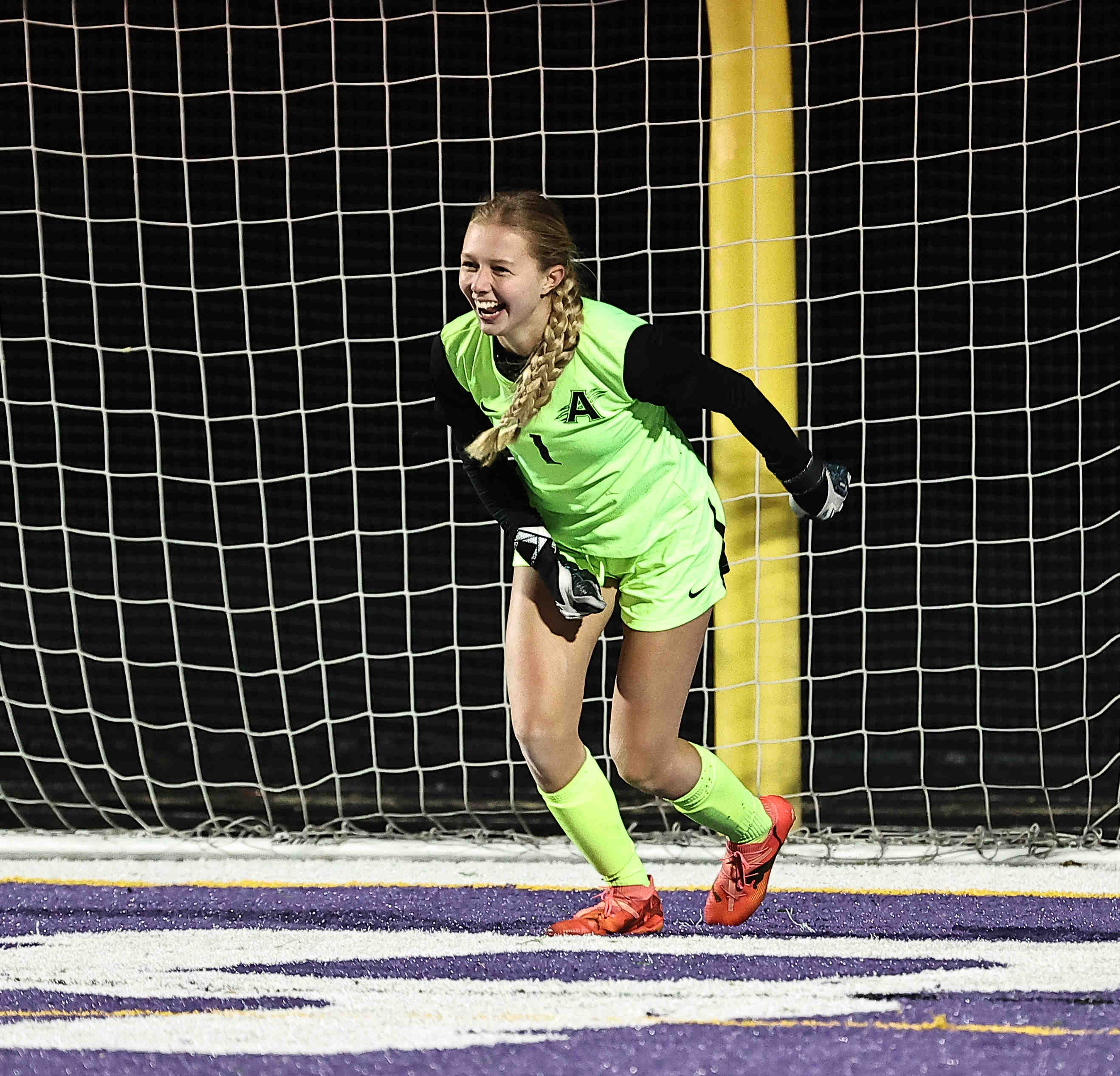 Vote for Cincinnati high school girls soccer's top preseason goalies - AOL