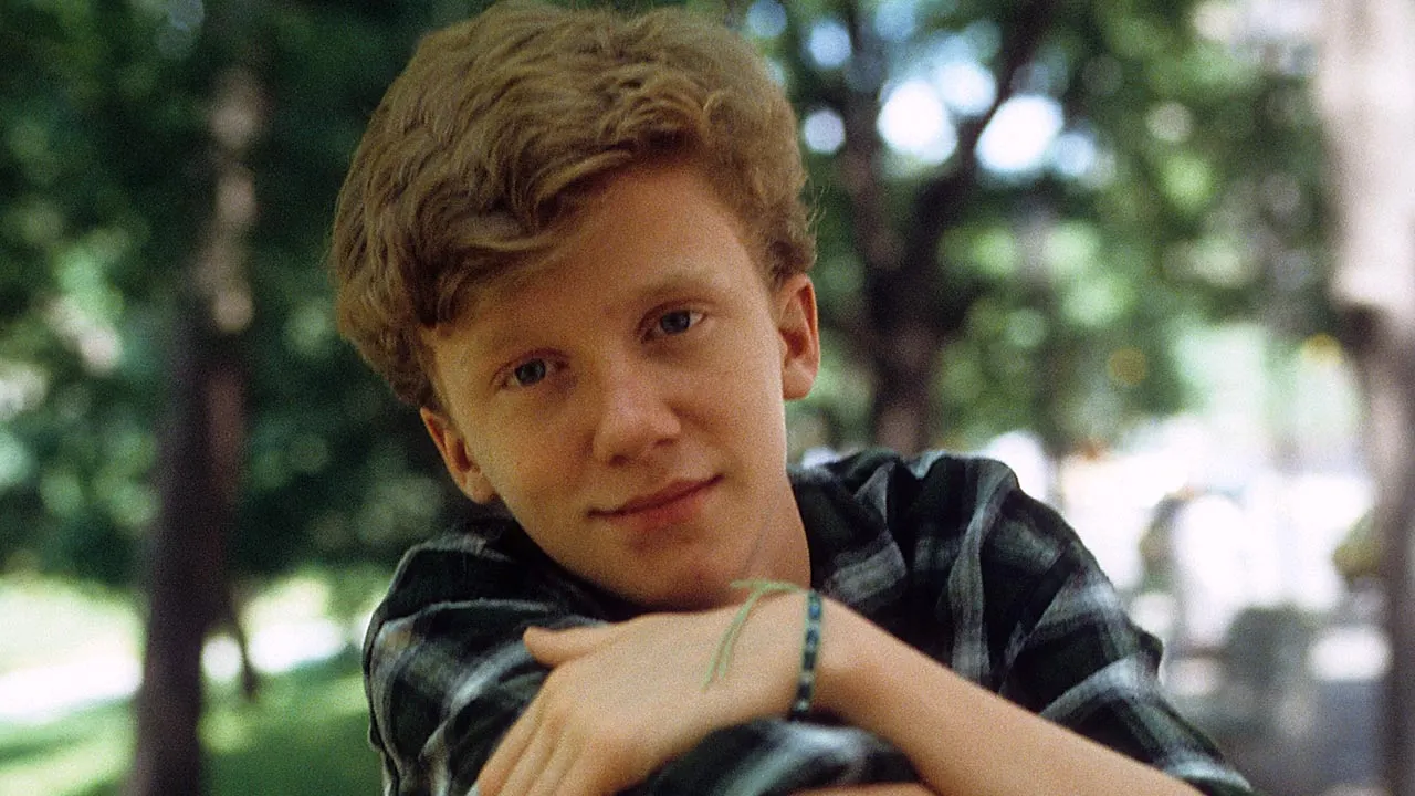 Anthony Michael Hall posing for pictures in 1984