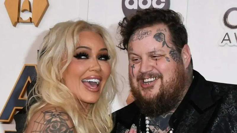 Jelly Roll quietly filed for divorce from Bunnie Xo on May 19.MEGA