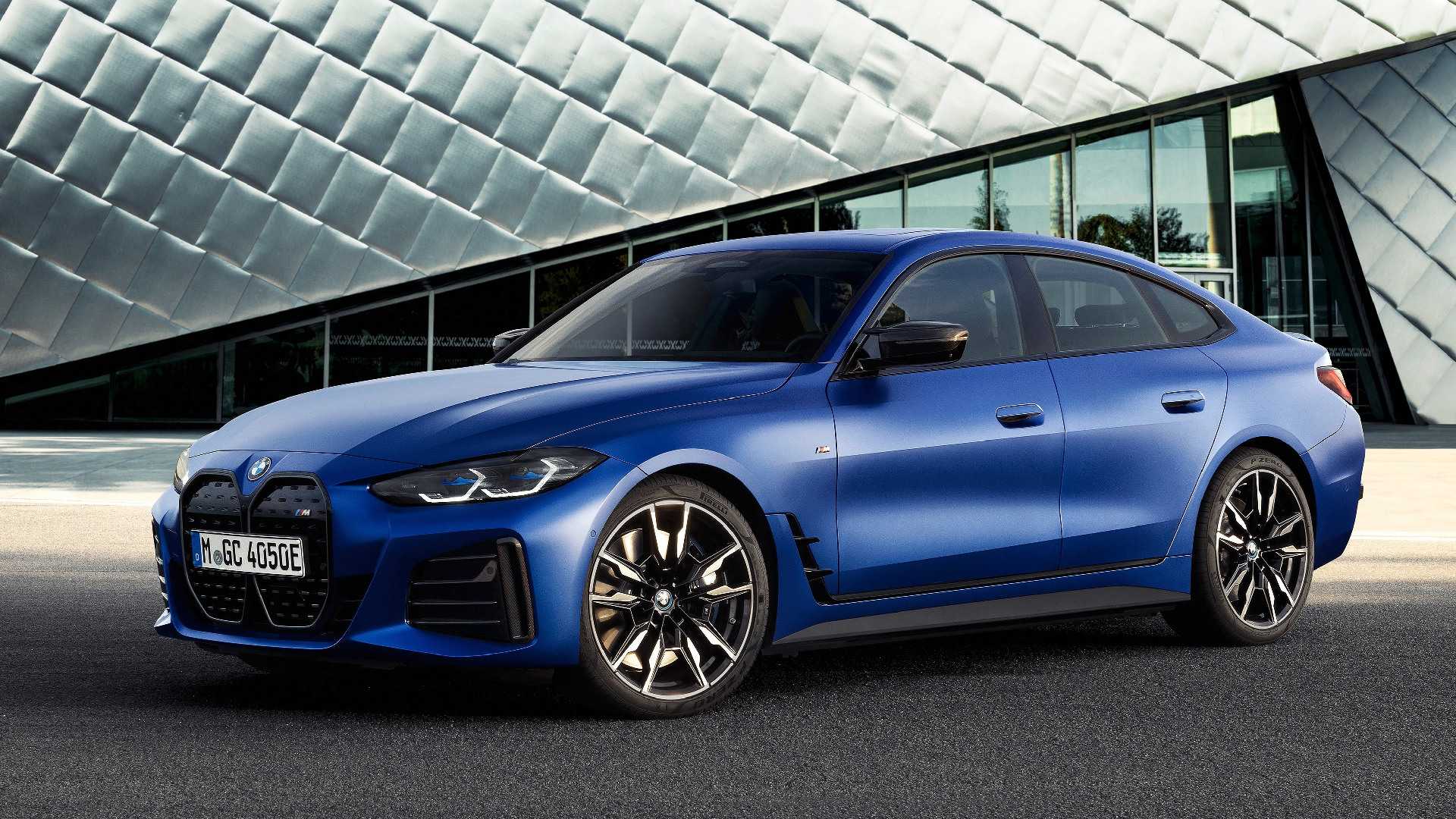 2022 BMW i4 (1)