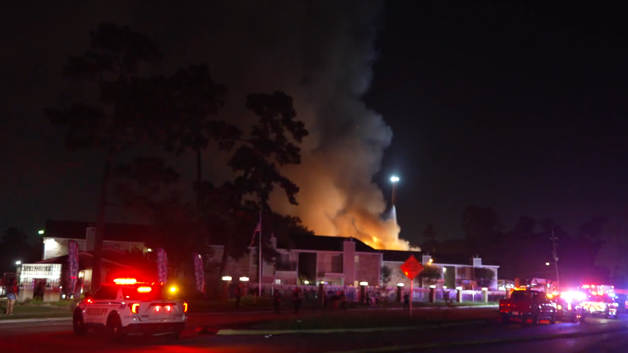 Harris County apartment fire: 1 dead, 12 injured in multi-alarm fire - AOL