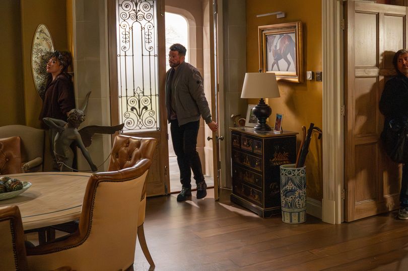 Emmerdale Serena's target 'exposed' after cryptic call - and it's not Kim  or Ross - AOL