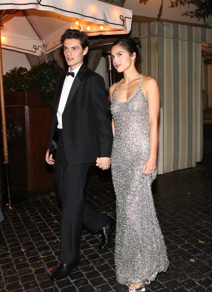 where did hannah meloche get her prom dress Nordstrom, Bergdorf, Puppies + More Chic Events You May Have Missed Pen-Hi Scholarships and Bursaries |