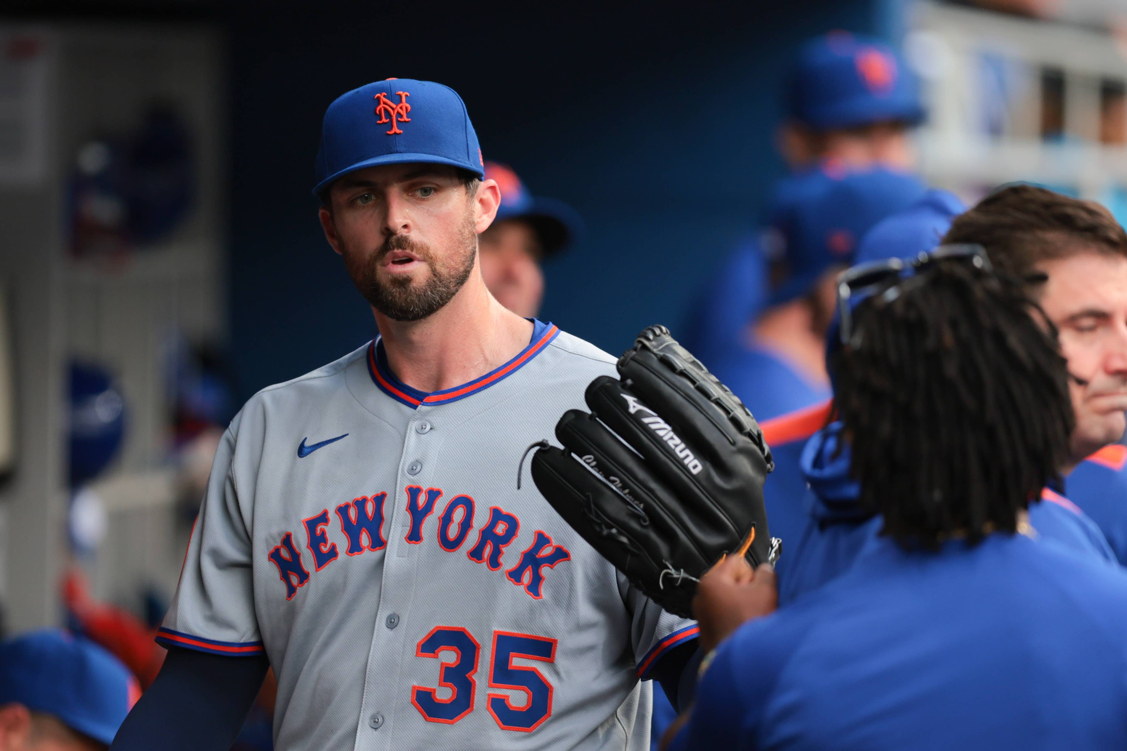 Mets Likely to Trade Clay Holmes Instead of Extending His Contract Before  Deadline - AOL