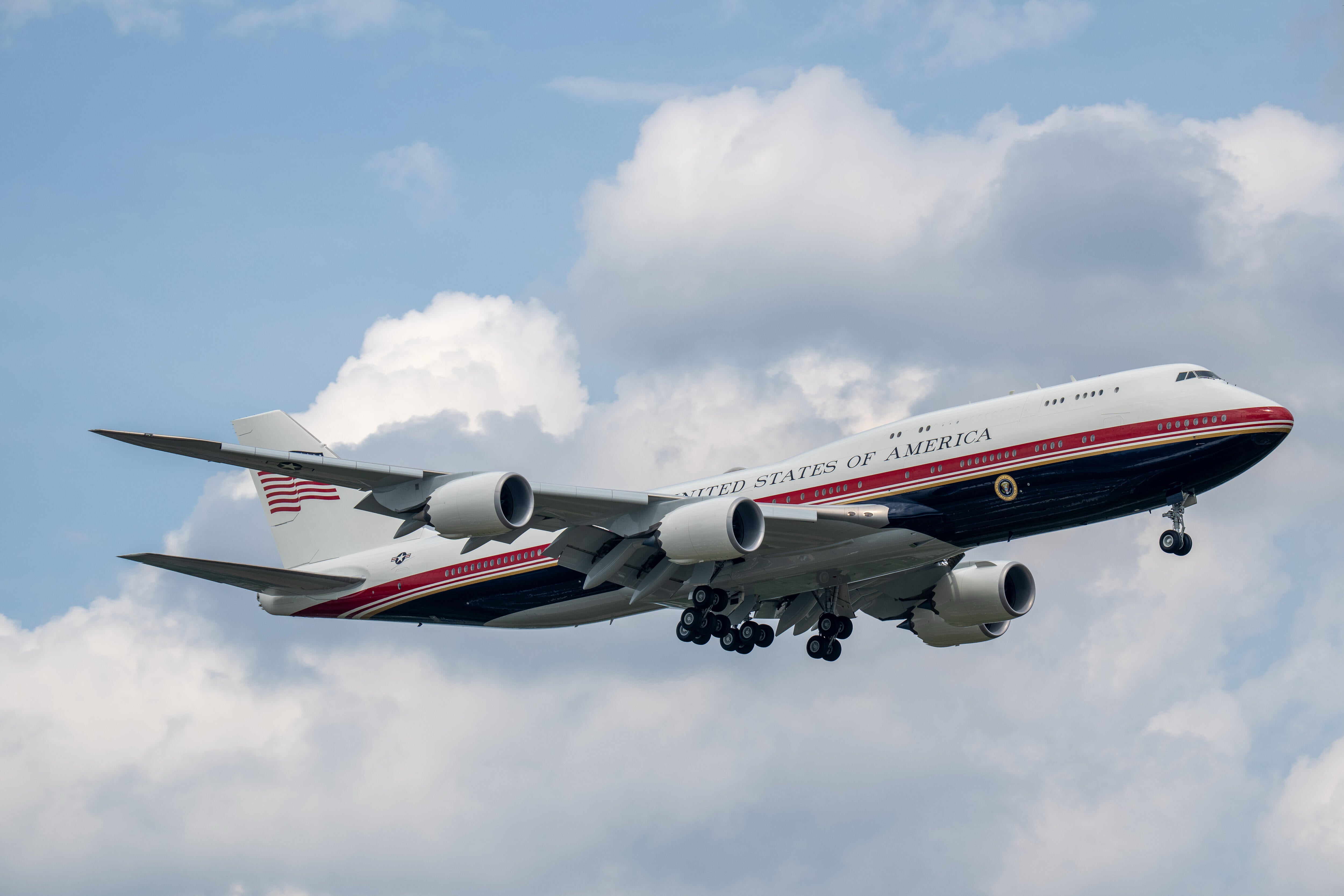 Photo: aol.com Trump Used Catering Truck Decoy for Secret Plane Swap in Turkey