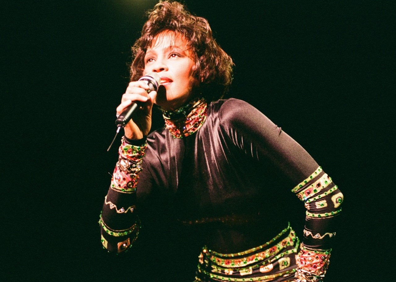 Whitney Houston. - 