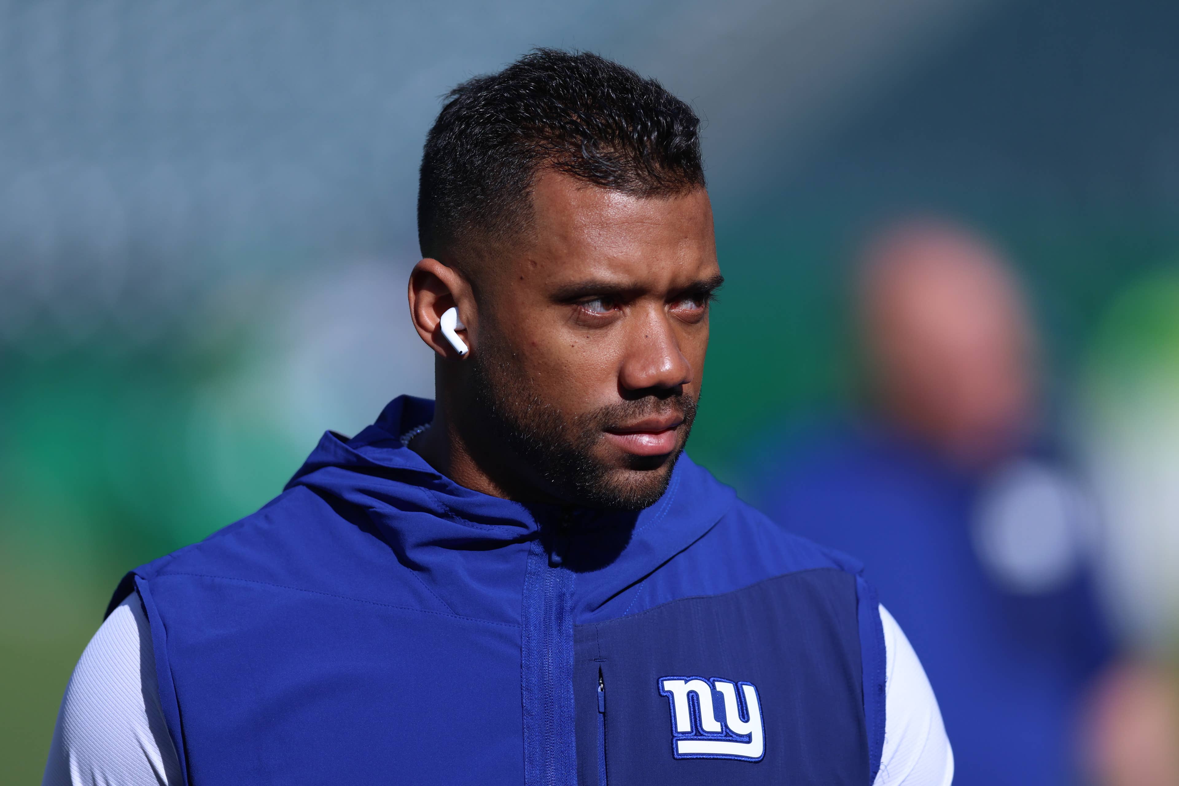 3 Replacements Emerge for Tony Romo If CBS Punishe…