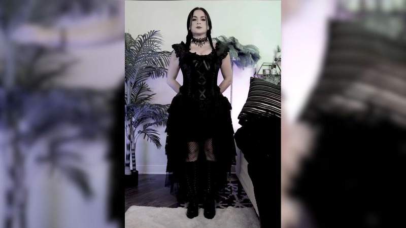 Jennifer Hyatt Tedmori told Nickelodeon they could 'keep' the paltry sum they sent her in residual paychecks.@missrockdoll/Instagram