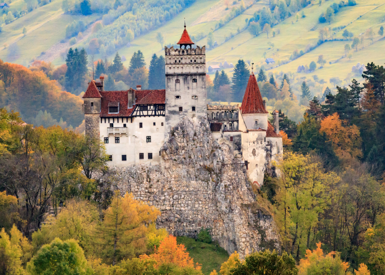 Castle Bran in autumn. - 