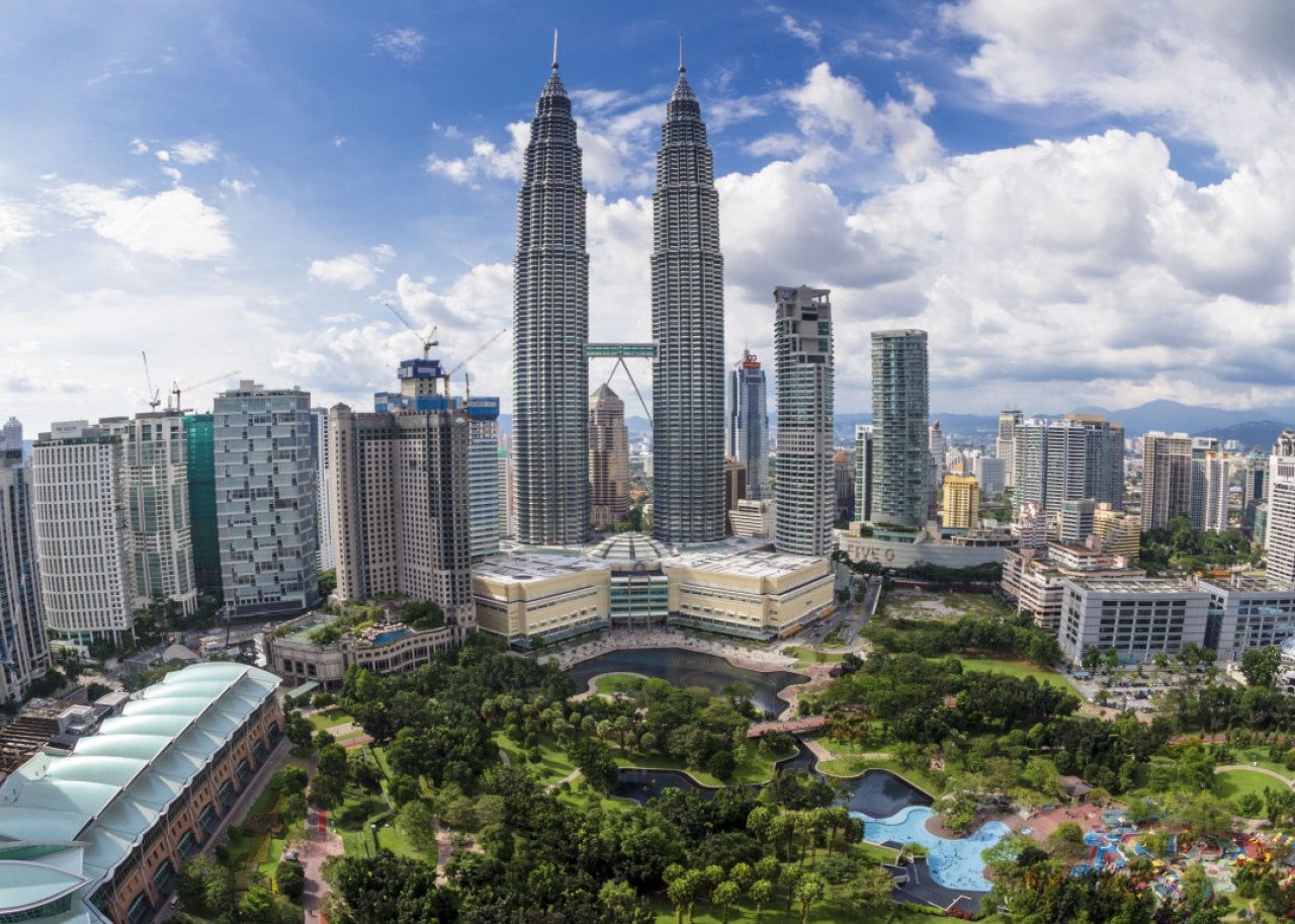 The Petronas Twin Towers in Kuala Lumpur. - 