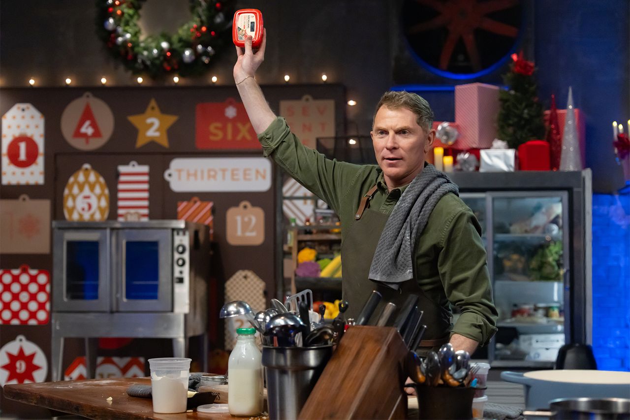 Bobby Flay's The Line' Will Set Antonia Lofaso and Other Celeb Chefs  Against Acclaimed Restaurant Staffs in Real Dining Rooms - AOL