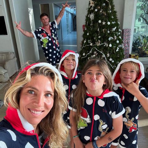 Chris Hemsworth e Elsa Pataky com seus filhosCrédito: Elsa Pataky/Instagram