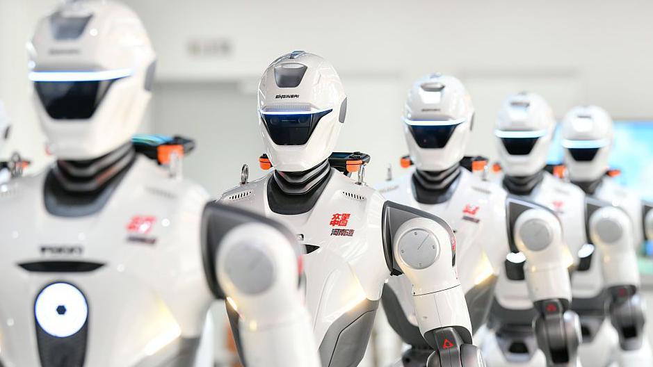 Trump administration bans new Chinese humanoid robots - AOL