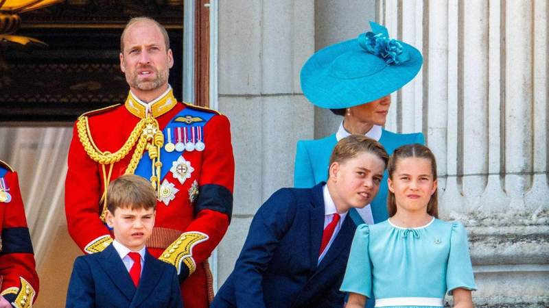 Major royal 'very angry' with Prince Harry over rift that is 'hard to ignore' - AOL