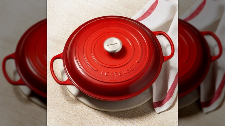 LE CREUSET おひつ レッドスプーン無し Skip Pyrex: The Valuable Le Creuset Pot That We Want In Our Homes