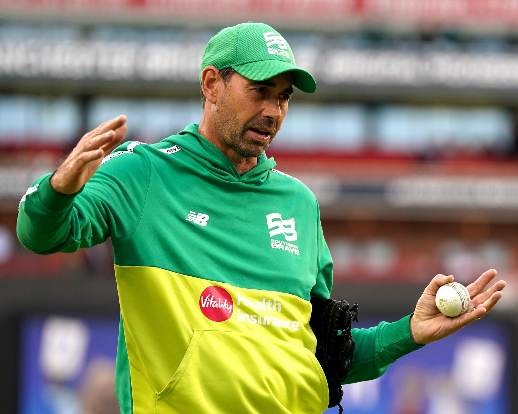 ‘An outstanding leader': former teammates back calm Fleming to deliver for England