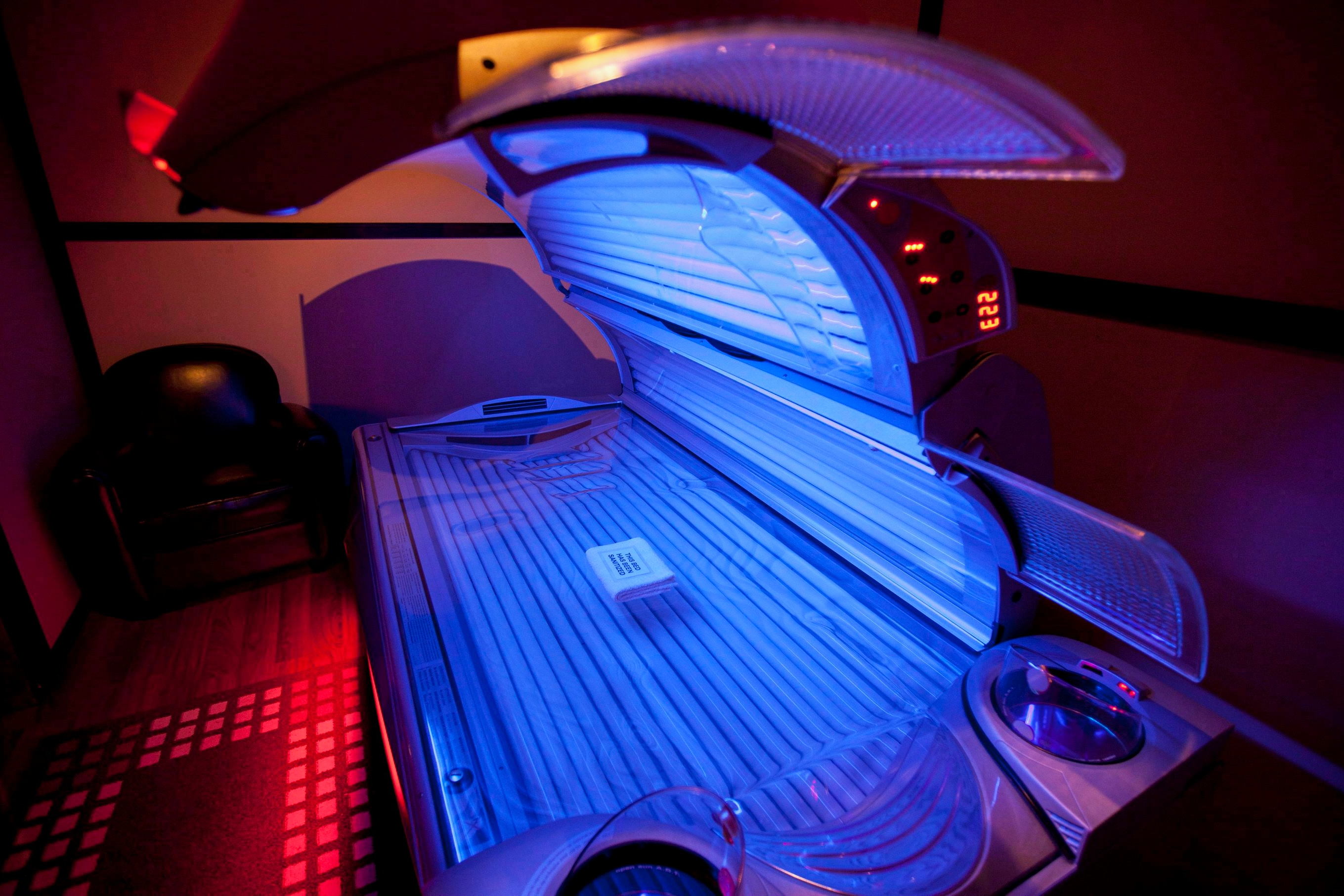 Tanning bed resurgence among young adults sparks skin cancer concerns