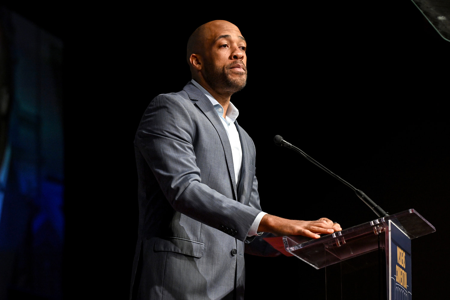 Photo: aol.com Mandela Barnes quitte la primaire démocrate pour le poste de gouverneur