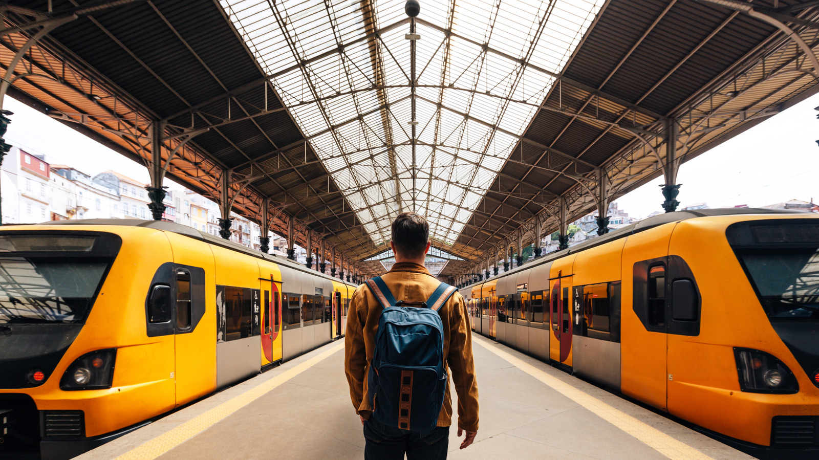 Rick Steves Recommends Tourists Follow A Crucial Conversation Etiquette Rule While On European Trains